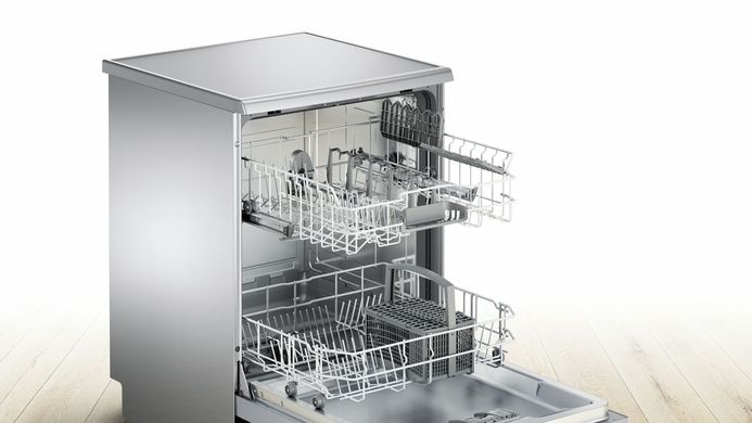 Посудомийна машина Bosch SMS25AI05E