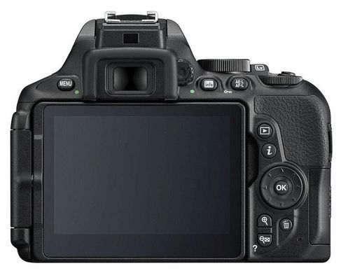 Зеркальный фотоаппарат Nikon D5600 + AF-S 18-140mm VR