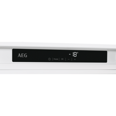 Встраиваемая морозильная камера AEG ABE81816NC